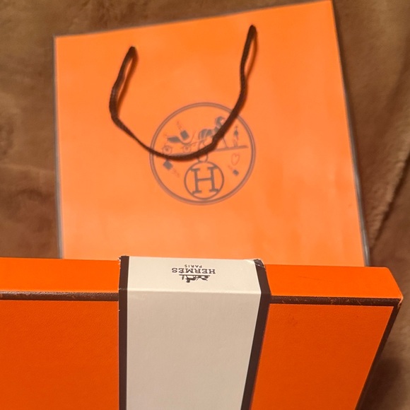 Hermès Lipstick Collection in Signature Orange Box - Picture 4 of 5